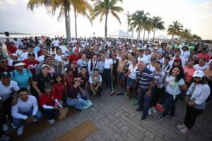 Gobierno de Benito Juárez limpia malecón Tajamar