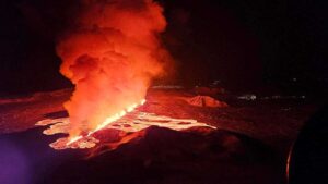 Impactantes imágenes: nueva erupción volcánica en Islandia, la tercera desde diciembre