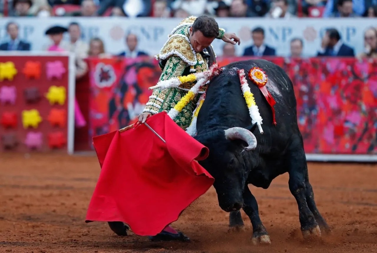 Corridas de toros se mantienen en Plaza México; jueza niega suspensión definitiva.