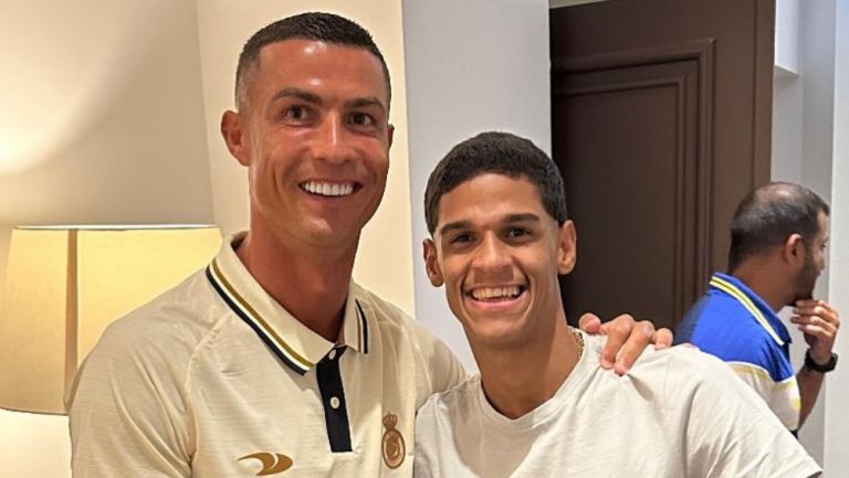luva_cr7