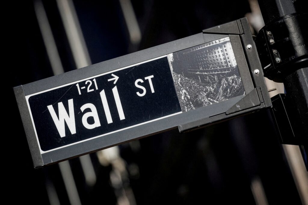 wall_street_indices_reuters.jpg_1015297232