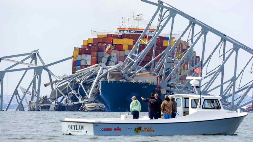 Recuperan cuerpo de mexicano que murió tras caída de puente en Baltimore