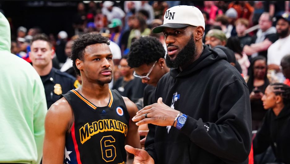 Los Angeles Lakers seleccionan a Bronny James, hijo de LeBron James, en el draft de la NBA