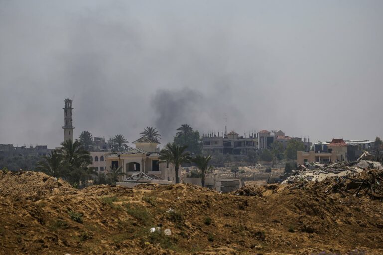 Israel continues military operations and air strikes in central Gaza