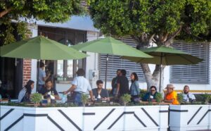 Vacaciones de verano en Baja California Sur dejó una buena ocupación en restaurantes