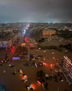 Hallan cuerpos en inundaciones por lluvias torrenciales en España.