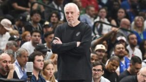 Gregg Popovich, entrenador de los San Antonio Spurs, sufrió derrame cerebral