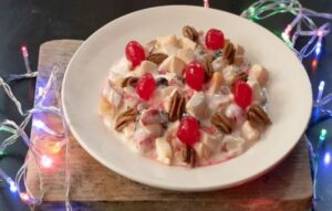 ¿Ensalada de manzana con mayonesa? Así era la receta original asociada con Navidad