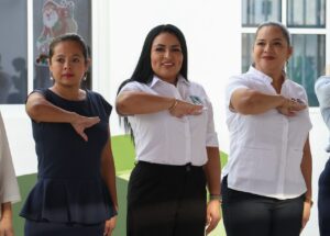 Al reanudarse las clases, encabeza Blanca Merari ceremonia cívica en un kinder