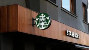 Starbucks revierte su política de puertas abiertas implementada desde 2018