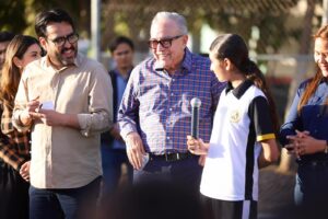 Rubén Rocha entrega reacondicionamiento de cancha de fútbol en Culiacán para fortalecer el tejido social