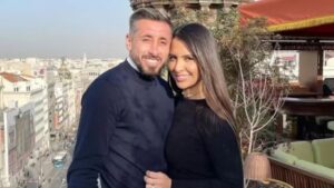 Héctor Herrera pide frenar críticas a su exesposa y asume responsabilidad en la separación.